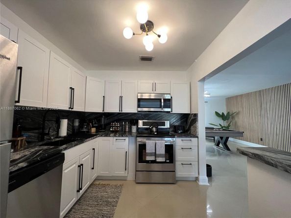 12445 SW 42 St, Miami FL 33175