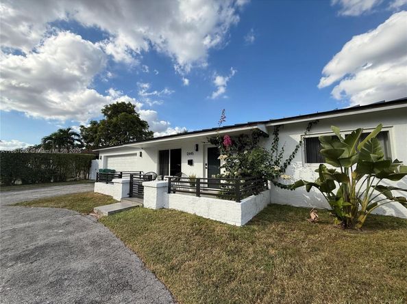 12445 SW 42 St, Miami FL 33175