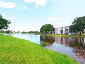 9420 Poinciana Pl 210, Davie FL 33324