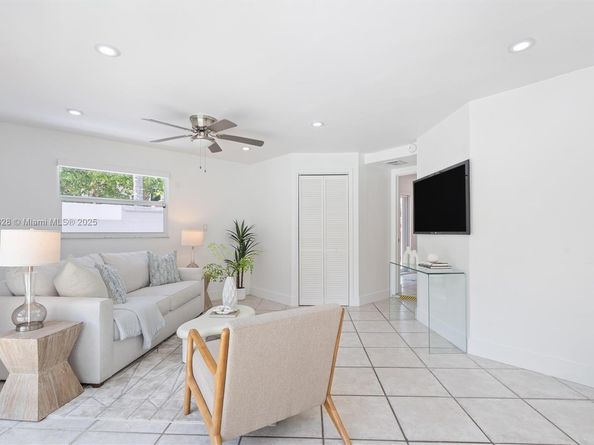 1100 NE 17th Ter, Fort Lauderdale FL 33304