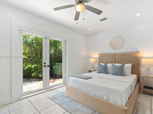 1100 NE 17th Ter, Fort Lauderdale FL 33304