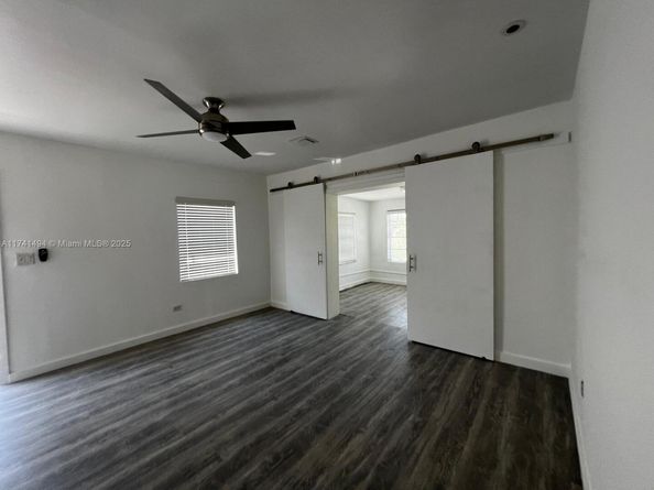 830 W 40th St, Miami Beach FL 33140