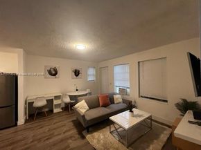 830 W 40th St, Miami Beach FL 33140