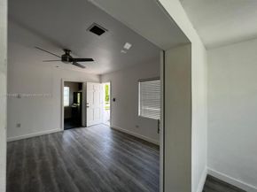 830 W 40th St, Miami Beach FL 33140