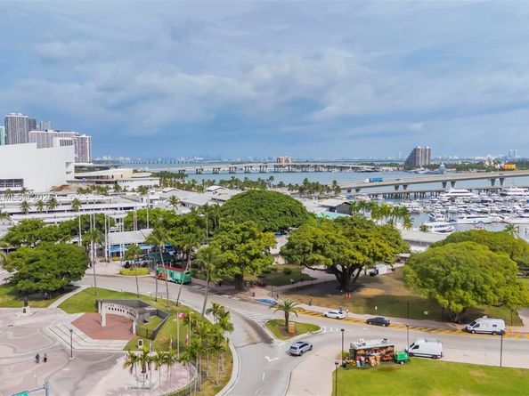227 NE 2nd St 2611, Miami FL 33132