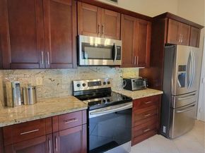 810 SW 113th Ter, Pembroke Pines FL 33025