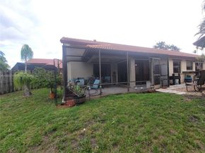 810 SW 113th Ter, Pembroke Pines FL 33025