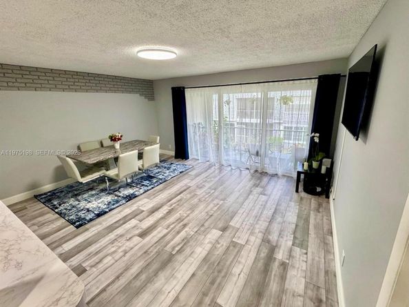 284 NW 69th Ave 279, Plantation FL 33317