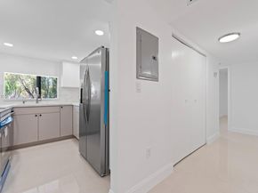 9440 W Flagler St 106, Miami FL 33174