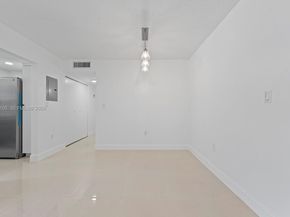 9440 W Flagler St 106, Miami FL 33174