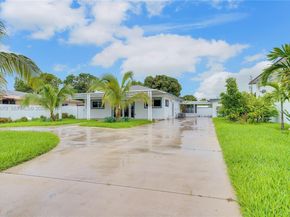 2247 NW 2nd St, Miami FL 33125