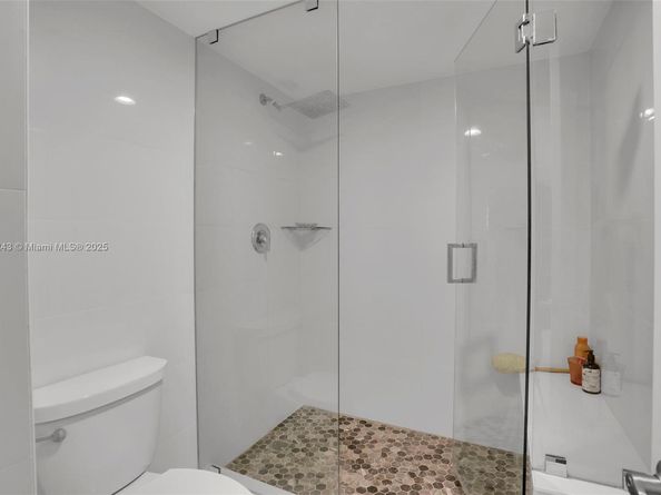 1149 Hillsboro Mile 1011, Hillsboro Beach FL 33062