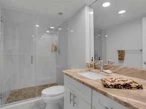 1149 Hillsboro Mile 1011, Hillsboro Beach FL 33062