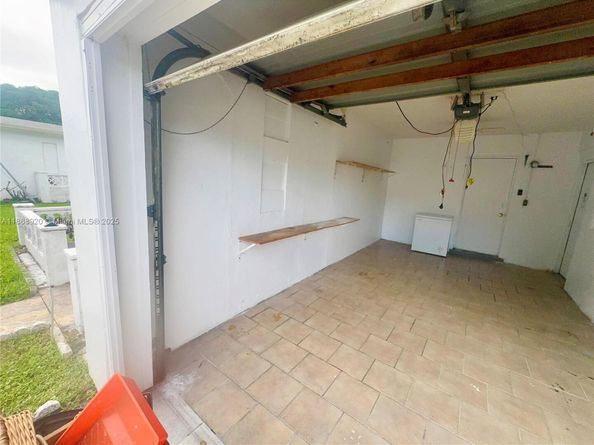 4231 NW 49th Ave, Lauderdale Lakes FL 33319