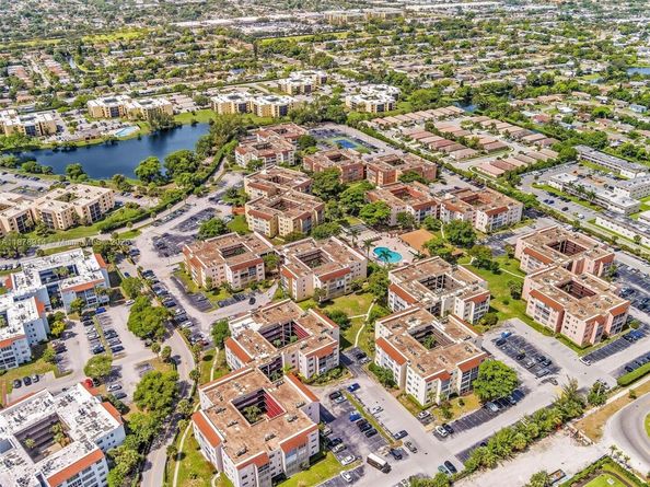 2841 Somerset Dr 105, Lauderdale Lakes FL 33311