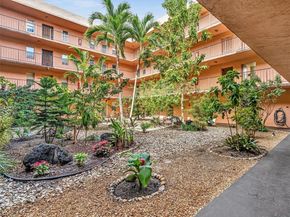 2841 Somerset Dr 105, Lauderdale Lakes FL 33311