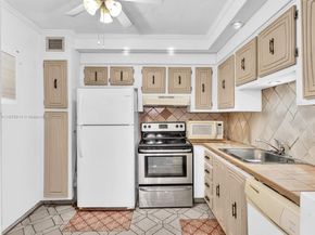 2841 Somerset Dr 105, Lauderdale Lakes FL 33311