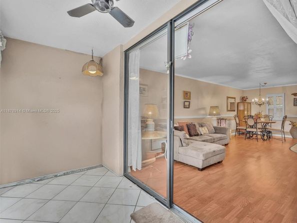 2841 Somerset Dr 105, Lauderdale Lakes FL 33311