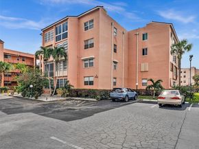 2841 Somerset Dr 105, Lauderdale Lakes FL 33311