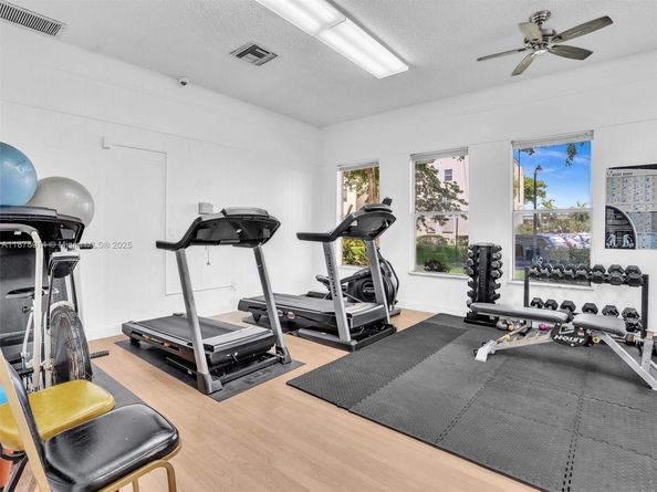 2841 Somerset Dr 105, Lauderdale Lakes FL 33311