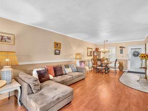 2841 Somerset Dr 105, Lauderdale Lakes FL 33311