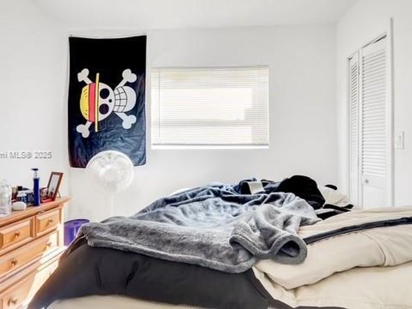 1041 NW 24th Ter, Fort Lauderdale FL 33311