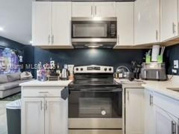 1041 NW 24th Ter, Fort Lauderdale FL 33311