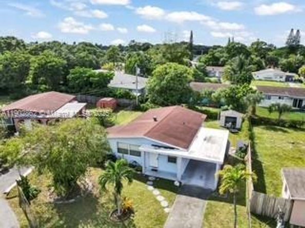 1041 NW 24th Ter, Fort Lauderdale FL 33311