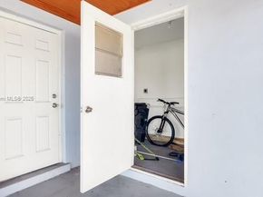 1041 NW 24th Ter, Fort Lauderdale FL 33311