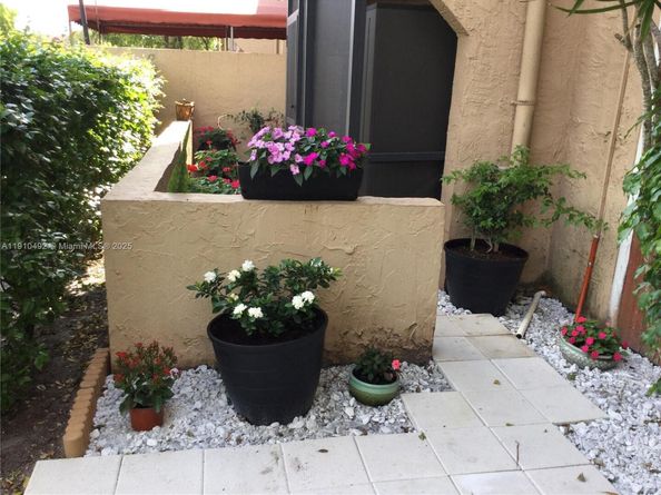 8220 SW 24th St 4106, North Lauderdale FL 33068