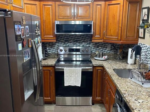 8220 SW 24th St 4106, North Lauderdale FL 33068