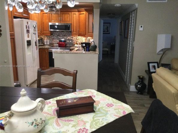 8220 SW 24th St 4106, North Lauderdale FL 33068