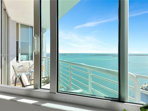 335 S Biscayne Blvd 2905, Miami FL 33131