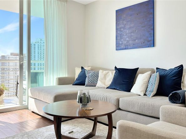 335 S Biscayne Blvd 2905, Miami FL 33131