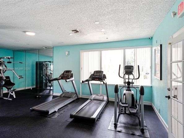 17911 NW 68th Ave P208, Hialeah FL 33015