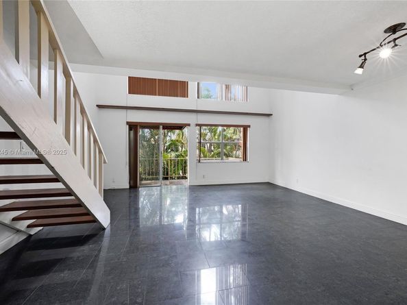 17911 NW 68th Ave P208, Hialeah FL 33015