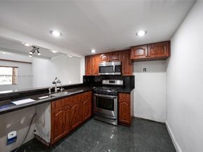 17911 NW 68th Ave P208, Hialeah FL 33015