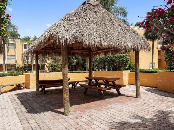 17911 NW 68th Ave P208, Hialeah FL 33015