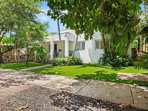2511 Tequesta Ln, Coconut Grove FL 33133
