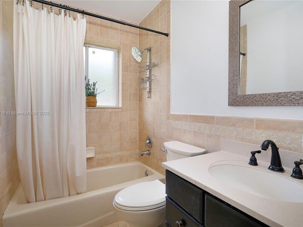 15576 SW 103rd St, Miami FL 33196