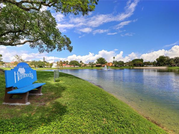 15576 SW 103rd St, Miami FL 33196