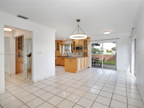 15576 SW 103rd St, Miami FL 33196