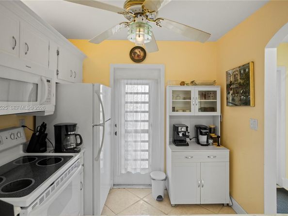 4411 NW 16th St F201, Lauderhill FL 33313