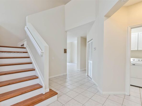 3844 W Falcon Ridge Cir, Weston FL 33331
