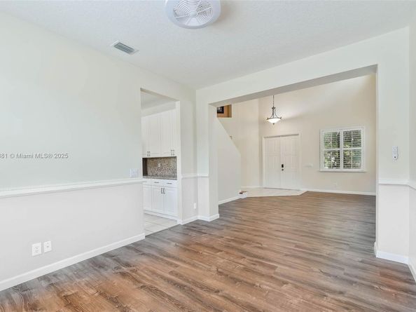 3844 W Falcon Ridge Cir, Weston FL 33331