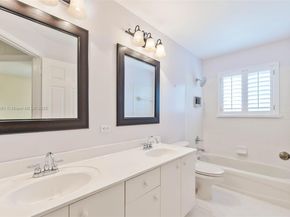 3844 W Falcon Ridge Cir, Weston FL 33331