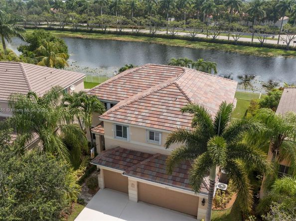 3844 W Falcon Ridge Cir, Weston FL 33331