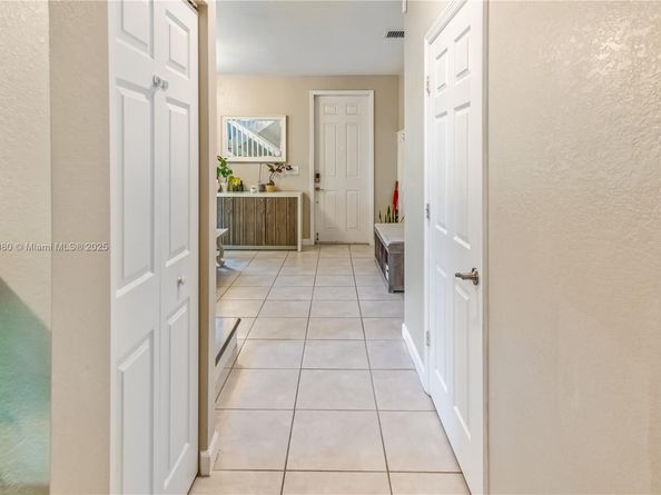 724 SE 37th Ave, Homestead FL 33033