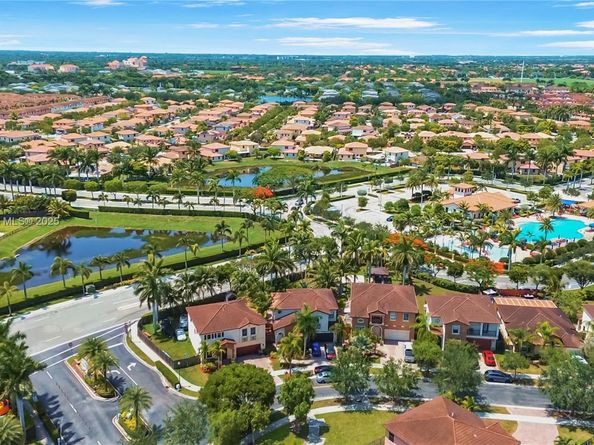 724 SE 37th Ave, Homestead FL 33033