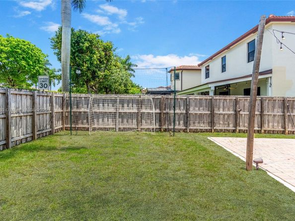 724 SE 37th Ave, Homestead FL 33033